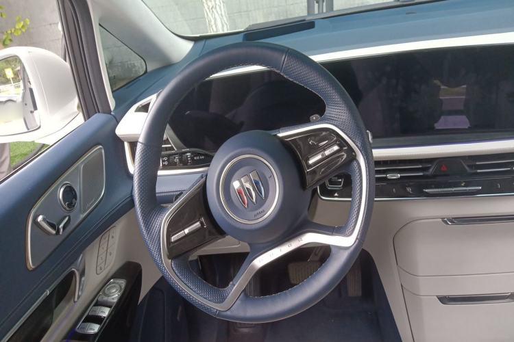 Used Buick GL8 2022 Facelift Avenir Aivia Six-Seat Deluxe Edition Steering Wheel