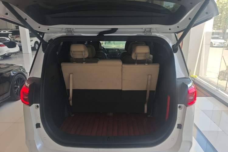 Used Buick GL8 2022 ES Landtrek 653T Flagship Model Trunk