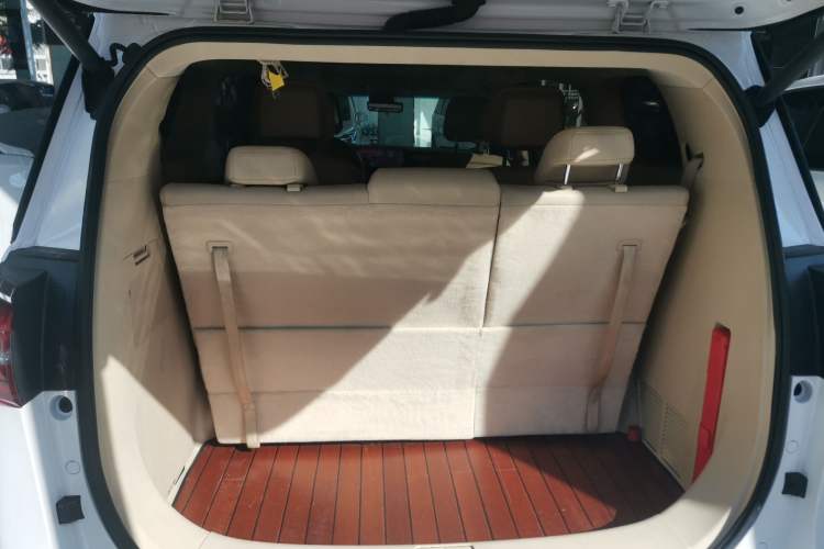 Used Buick GL8 2022 ES Landtrek 653T Smart Flagship Model Trunk
