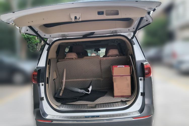 Used Buick GL8 2022 ES Landtrek 653T Luxury Edition Trunk