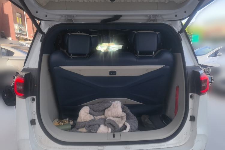 Used Buick GL8 2022 ES Landtrek 653T Comfort Edition Trunk