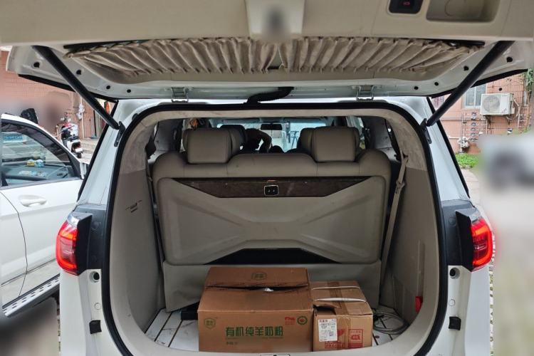 Used Buick GL8 2022 ES Landtrek 653T Comfort Edition Trunk