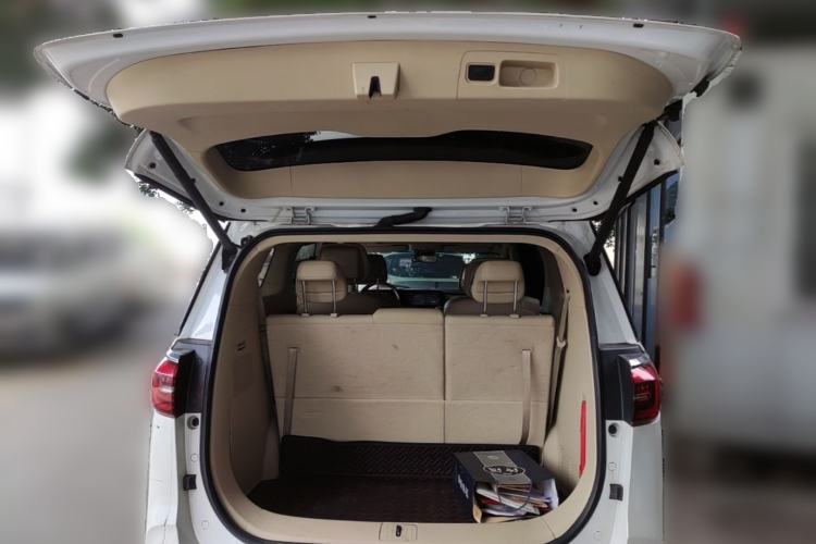 Used Buick GL8 2022 ES Landtrek 653T Comfort Edition Trunk