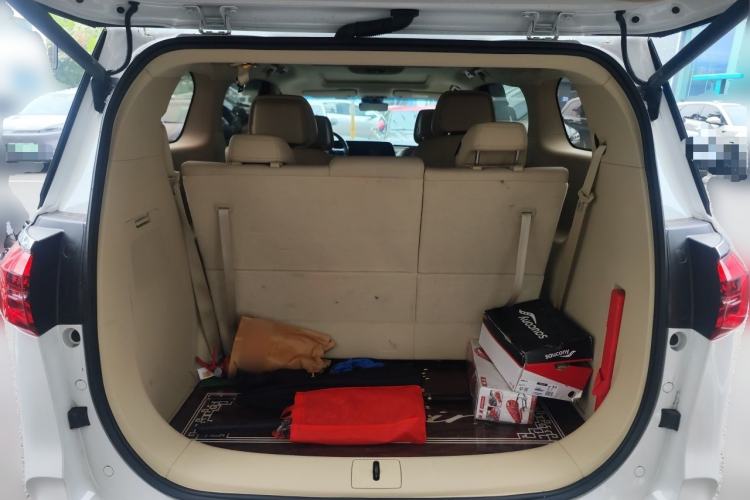 Used Buick GL8 2022 ES Landtrek 653T Luxury Edition Trunk