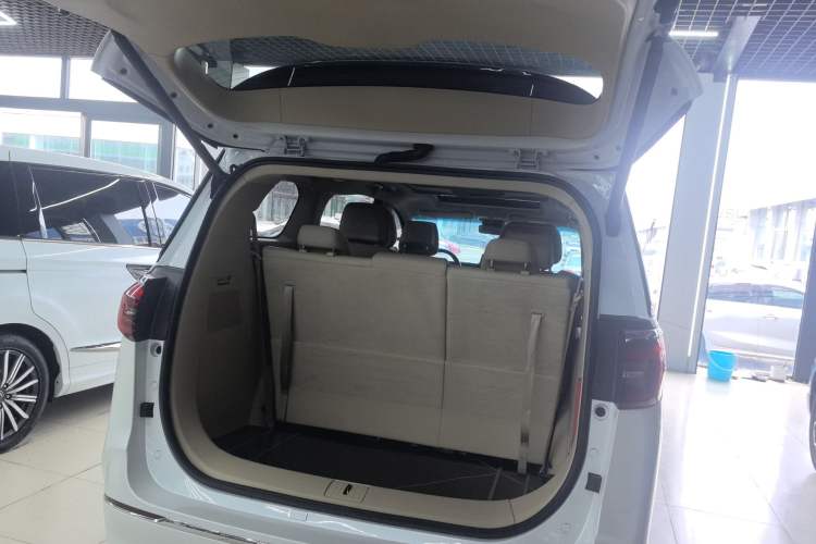 Used Buick GL8 2022 ES Land Cruiser 653T Luxury Model Trunk