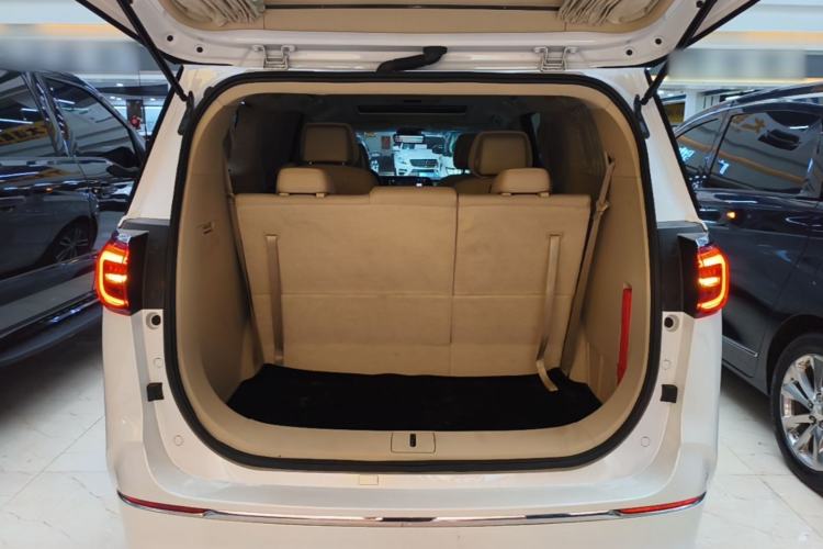 Used Buick GL8 2022 ES Landtrek 653T Luxury Edition Trunk