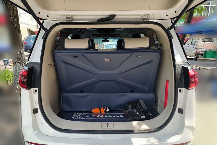 Used Buick GL8 2022 ES Landtrek 653T Comfort Edition Trunk