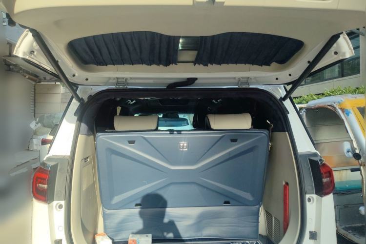 Used Buick GL8 2022 ES Landtrek 653T Comfort Edition Trunk