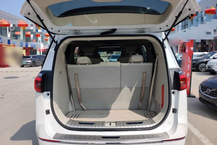 Used Buick GL8 2022 ES Landtrek 653T Comfort Edition Trunk