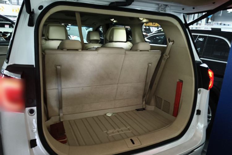 Used Buick GL8 2022 ES Landtrek 653T Luxury Edition Trunk