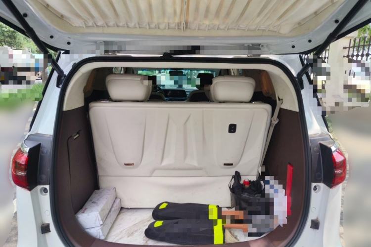 Used Buick GL8 2022 ES Landtrek 653T Comfort Edition Trunk