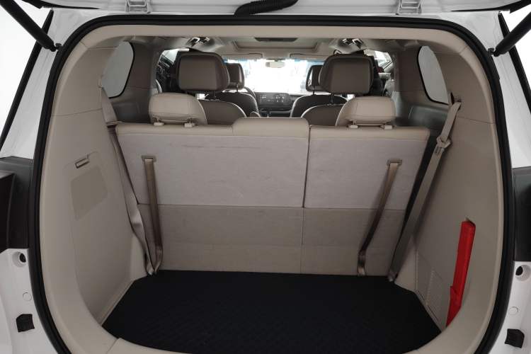 Used Buick GL8 2022 ES Landtrek 653T Comfort Edition Trunk