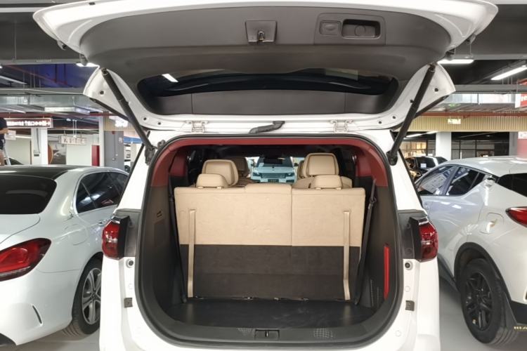 Used Buick GL8 2022 ES Land Cruiser 653T Luxury Model Trunk