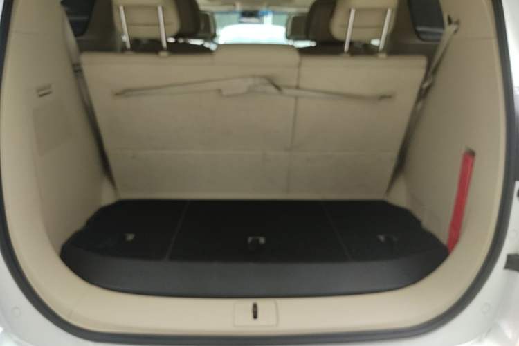 Used Buick GL8 2022 ES Landtrek 653T Luxury Edition Trunk