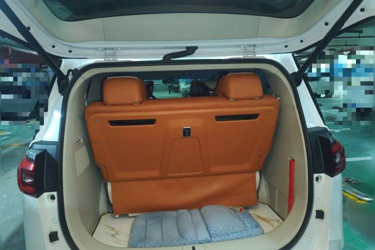 Used Buick GL8 2022 ES Landtrek 653T Comfort Edition Trunk