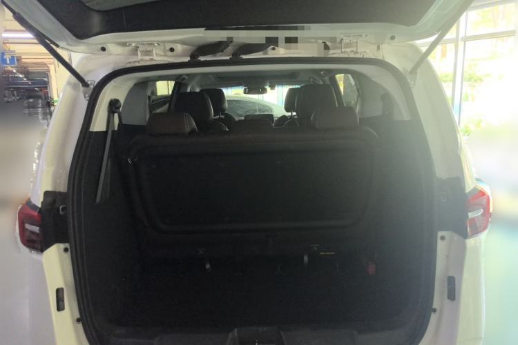 Used Buick GL8 2022 Land Business Class 652T Luxury Model Trunk
