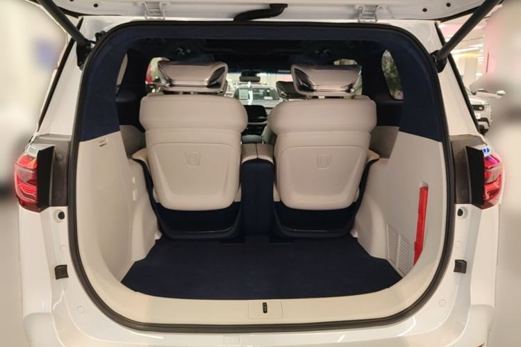 Used Buick GL8 2022 Avenir Avia Four-Seat Prestige Edition Trunk
