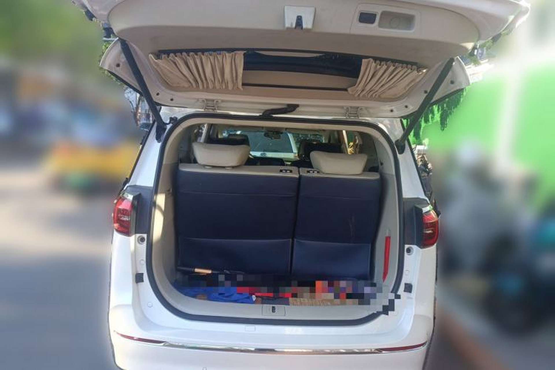Used Buick GL8 2022 ES Landtrek 653T Comfort Edition Trunk