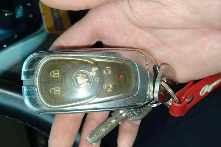 Used Buick GL8 2022 ES Landtrek 653T Luxury Edition Vehicle Key