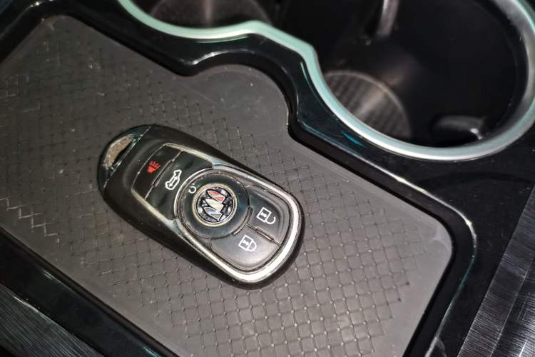 Used Buick GL8 2022 ES Landtrek 653T Comfort Edition Vehicle Key
