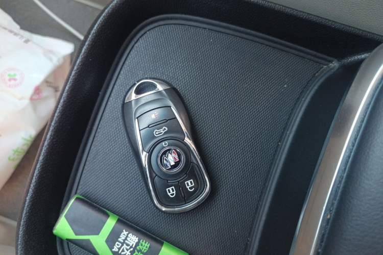 Used Buick GL8 2022 ES Landtrek 653T Comfort Edition Vehicle Key