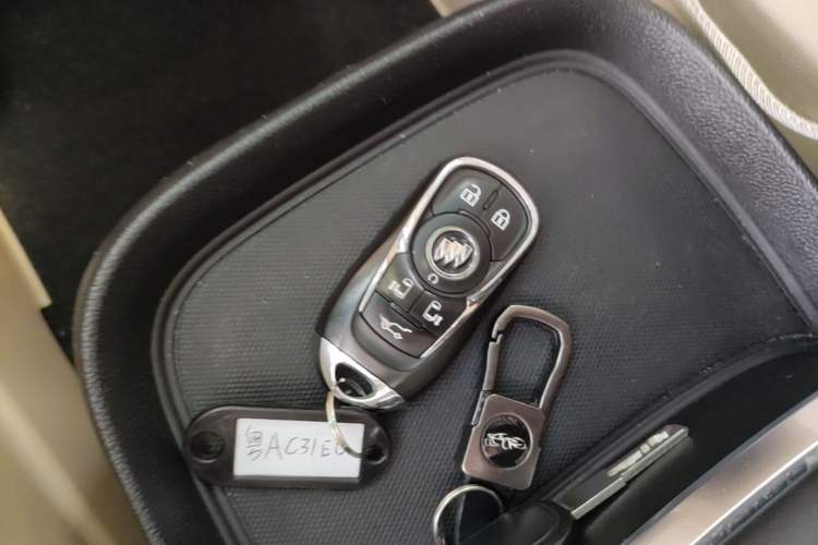 Used Buick GL8 2022 ES Landtrek 653T Comfort Edition Vehicle Key