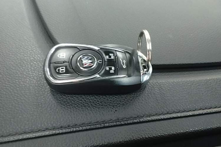 Used Buick GL8 2022 ES Landtrek 653T Comfort Edition Vehicle Key