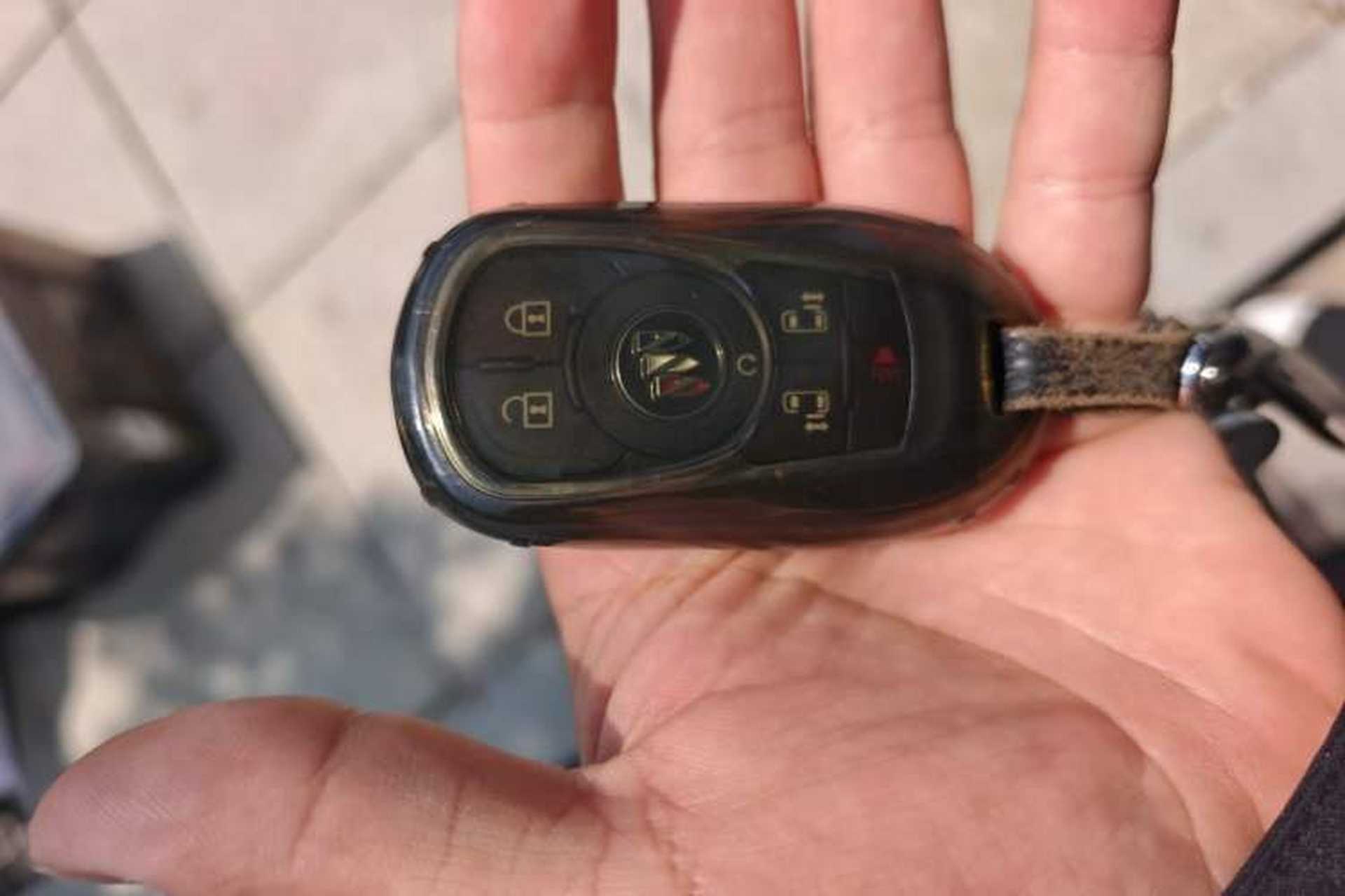Used Buick GL8 2022 ES Landtrek 653T Luxury Edition Vehicle Key