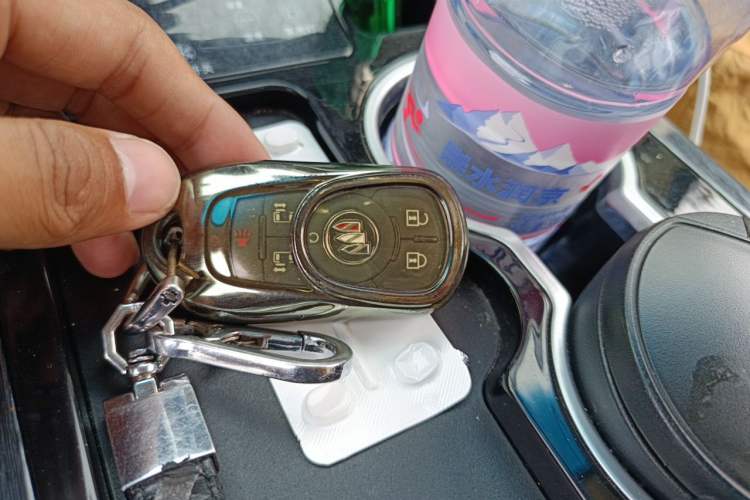 Used Buick GL8 2022 ES Land Cruiser 653T Smart Luxury Model Vehicle Key