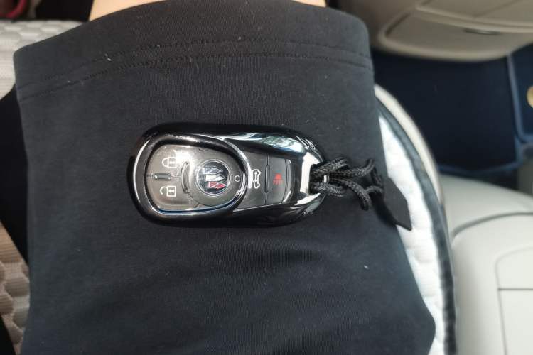 Used Buick GL8 2022 Land Business Class 652T Luxury Model Vehicle Key
