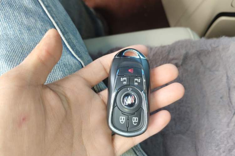Used Buick GL8 2022 ES Landtrek 653T Luxury Edition Vehicle Key