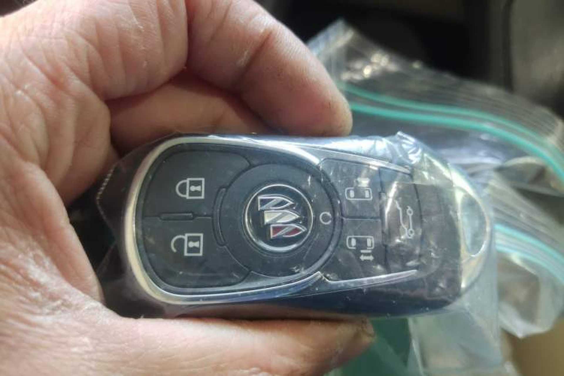 Used Buick GL8 2022 ES Landtrek 653T Flagship Model Vehicle Key