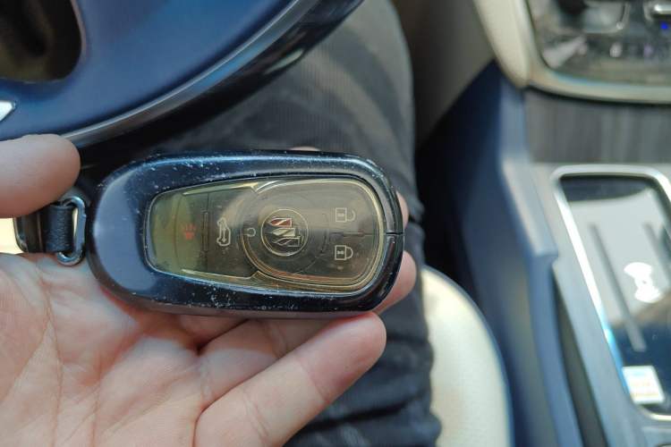 Used Buick GL8 2022 ES Landtrek 653T Luxury Edition Vehicle Key