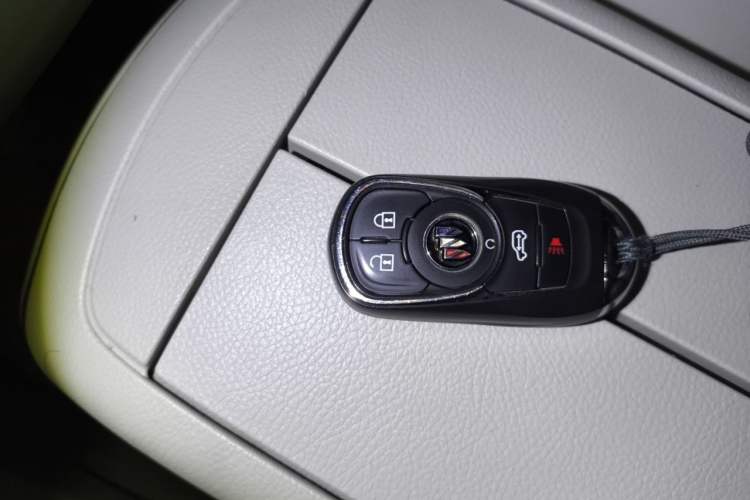 Used Buick GL8 2022 Land Business Class 652T Luxury Model Vehicle Key