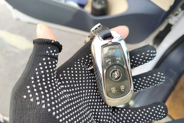Used Buick GL8 2022 ES Landtrek 653T Comfort Edition Vehicle Key