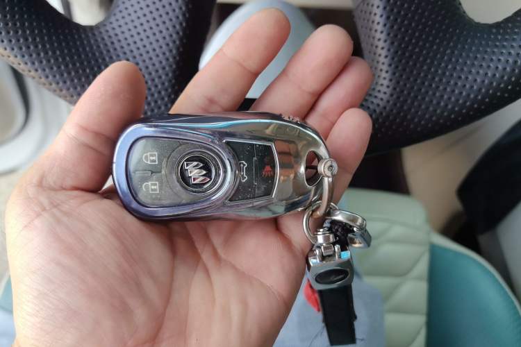 Used Buick GL8 2022 ES Landtrek 653T Comfort Edition Vehicle Key