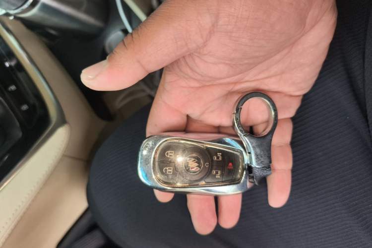 Used Buick GL8 2022 ES Landtrek 653T Luxury Edition Vehicle Key
