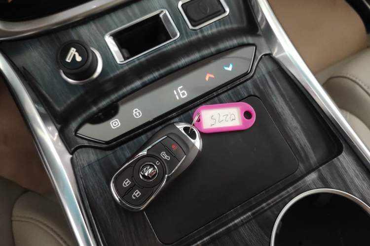 Used Buick GL8 2022 ES Landtrek 653T Comfort Edition Vehicle Key