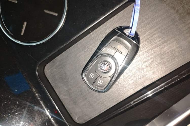 Used Buick GL8 2022 ES Landtrek 653T Comfort Edition Vehicle Key