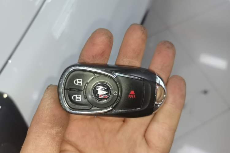 Used Buick GL8 2022 Land Cruiser Executive Class 652T Comfort Model Vehicle Key