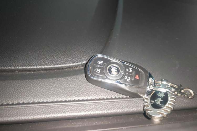 Used Buick GL8 2022 ES Landtrek 653T Luxury Edition Vehicle Key
