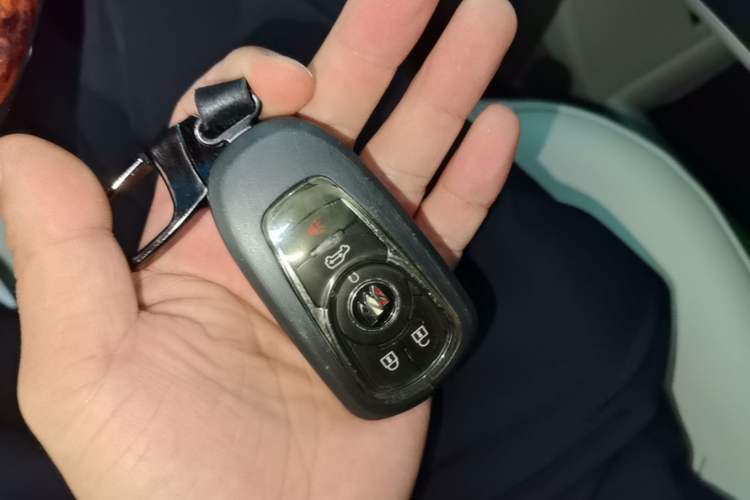Used Buick GL8 2022 ES Landtrek 653T Comfort Edition Vehicle Key