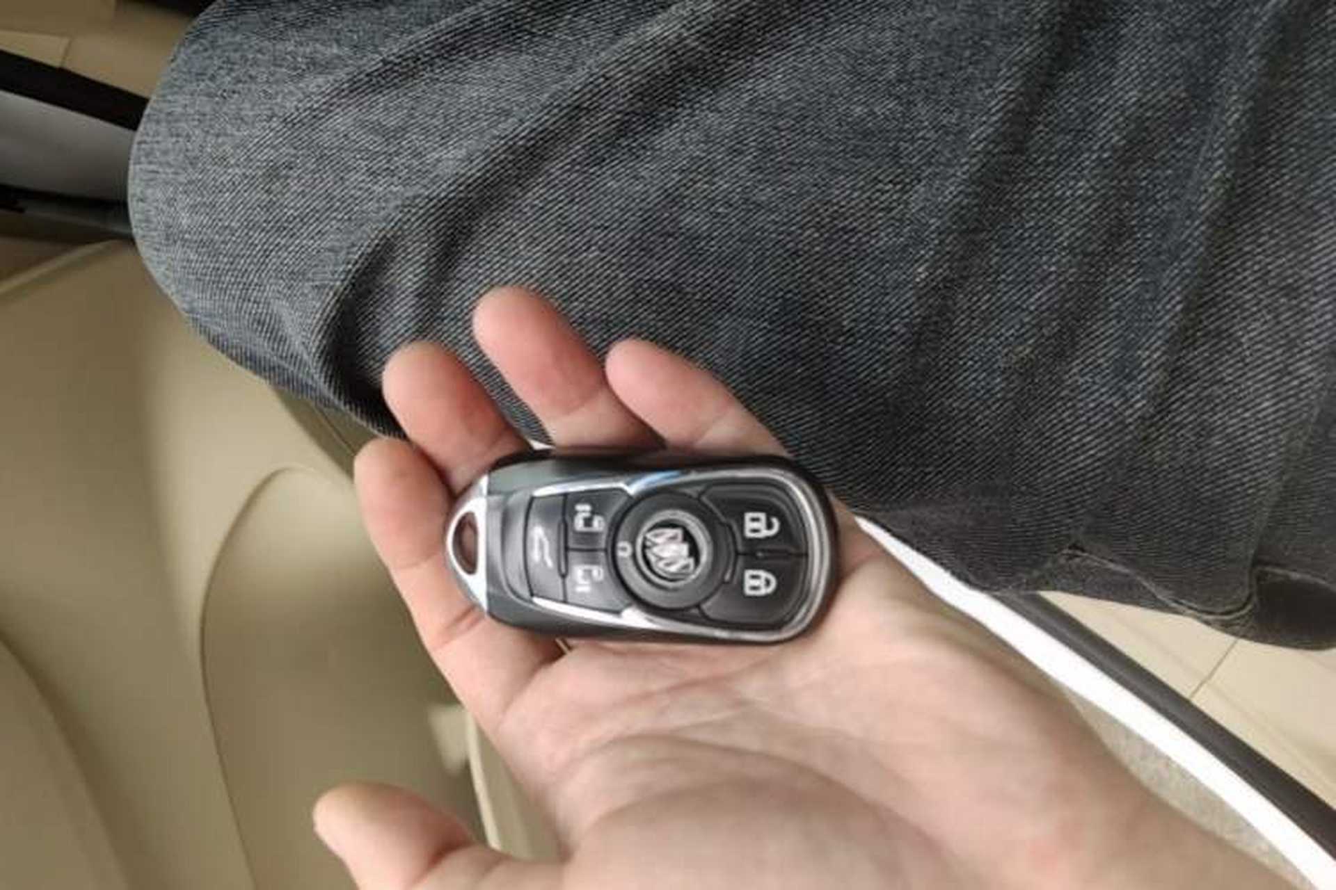 Used Buick GL8 2022 ES Landtrek 653T Luxury Edition Vehicle Key