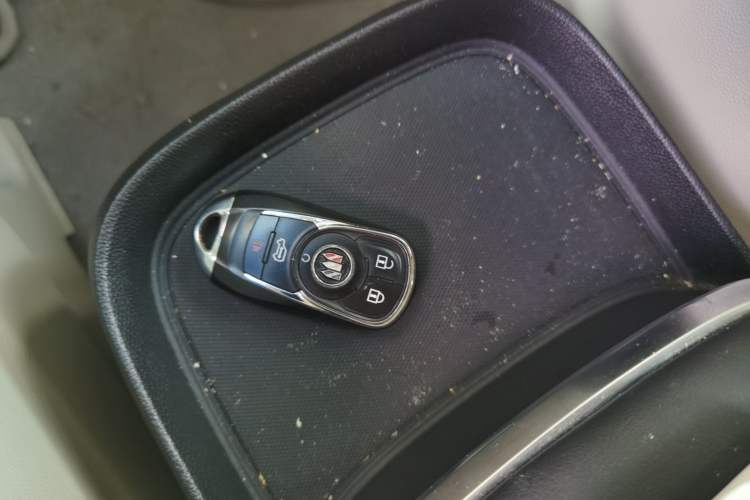 Used Buick GL8 2022 ES Landtrek 653T Comfort Edition Vehicle Key