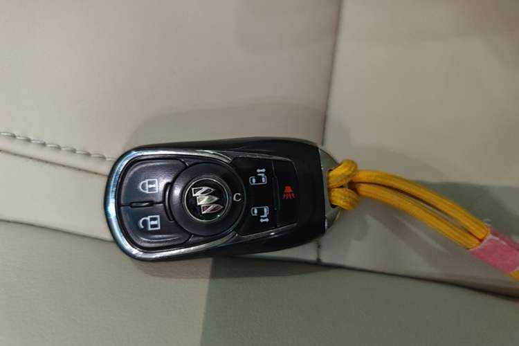 Used Buick GL8 2022 ES Landtrek 653T Luxury Edition Vehicle Key