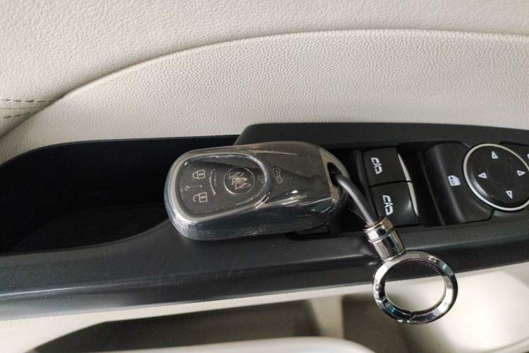 Used Buick GL8 2022 ES Landtrek 653T Comfort Edition Vehicle Key