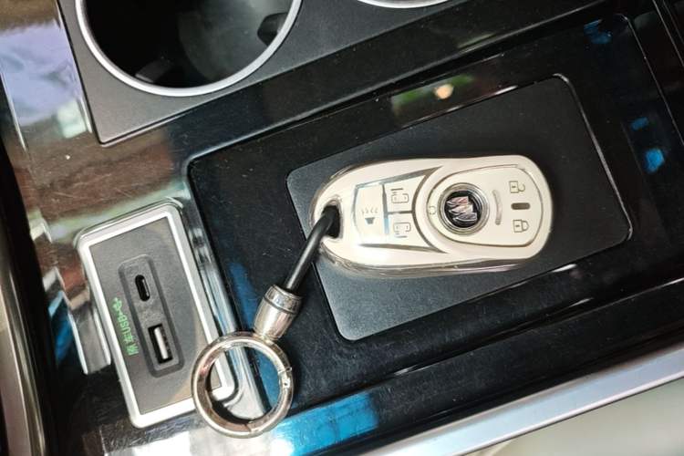 Used Buick GL8 2022 ES Landtrek 653T Comfort Edition Vehicle Key