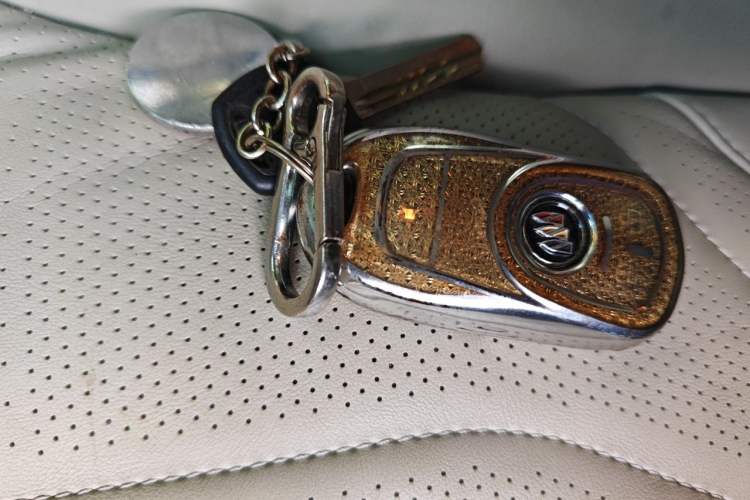 Used Buick GL8 2022 Land Business Class 652T Luxury Model Vehicle Key