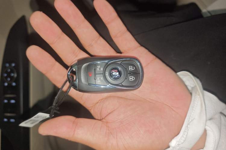 Used Buick GL8 2022 ES Landtrek 653T Luxury Edition Vehicle Key