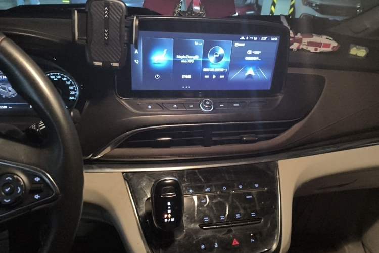 Used Buick GL8 2022 Land Business Class 652T Luxury Model Audio And AC Panel